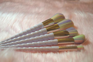 UnicHorn™ Makeup Brushes - 5 Piece Set